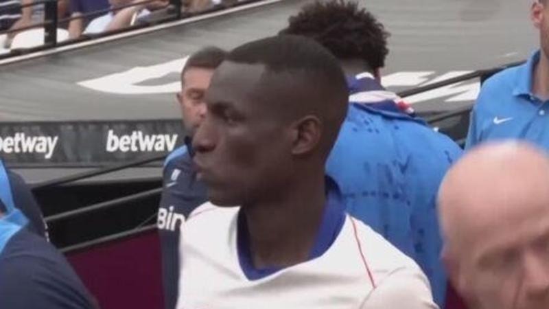 名宿云集!开拓者主场战活塞,将邀请2000年西决成员到场(开拓者主场对阵活塞,2000年西决阵容成员受邀观战)